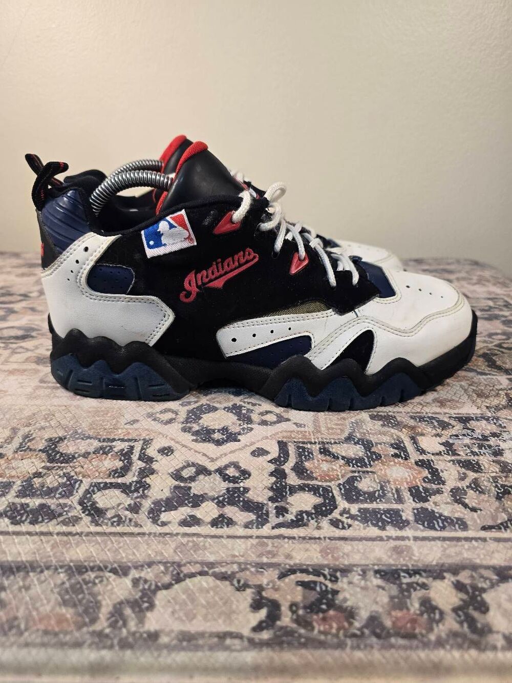 Rare Vintage Cleveland Indians Sneakers Size 9 Men  Retro Team Logo Athletic